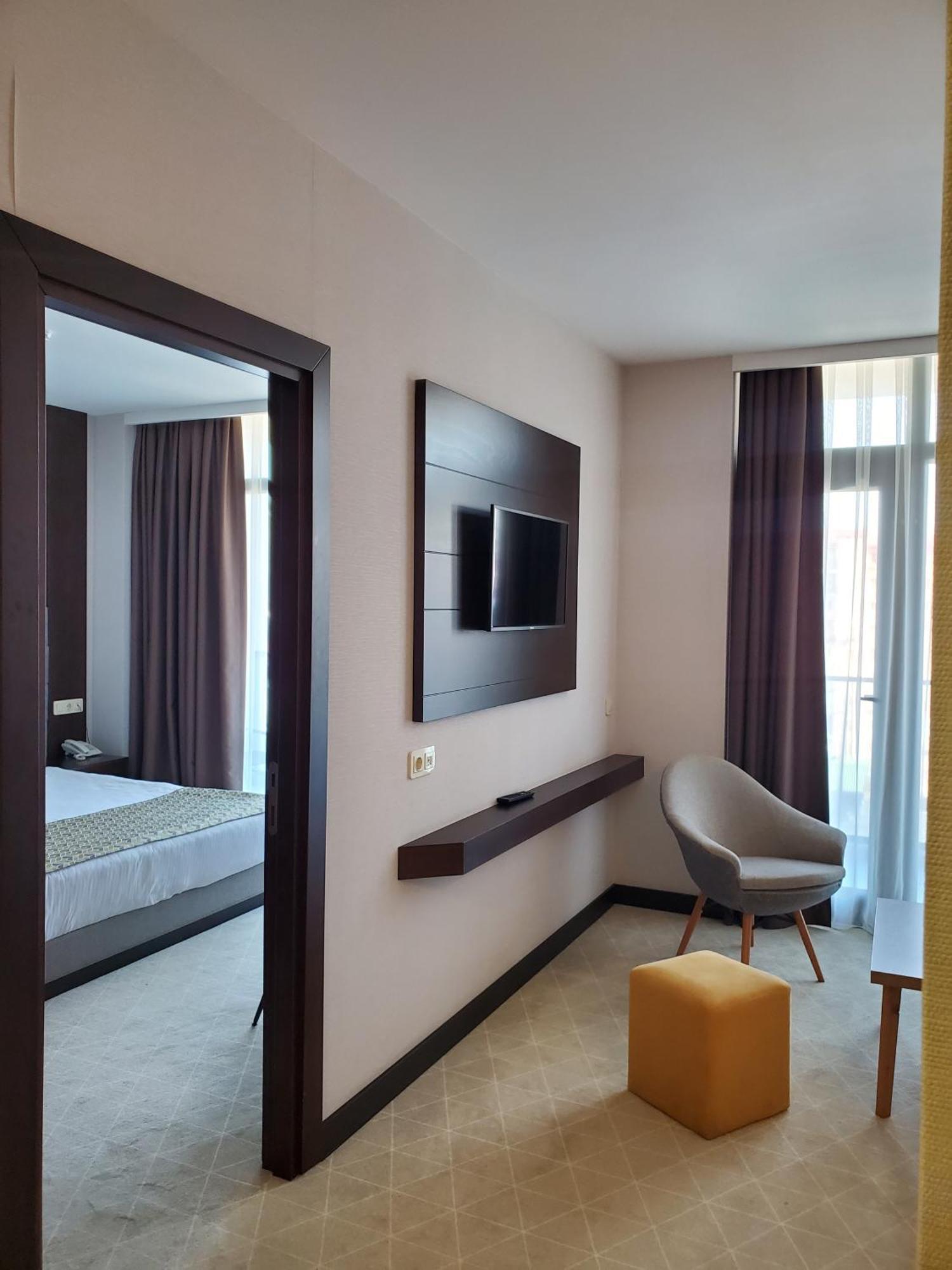 Hotel Salvador Batumi Exteriér fotografie